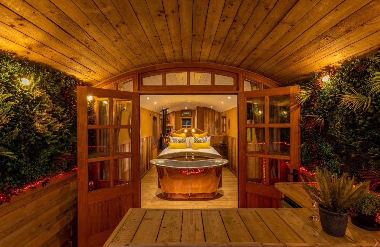 Ashwood Shepherd Hut -Ockeridge Rural Retreats Apartman Worcester Kültér fotó