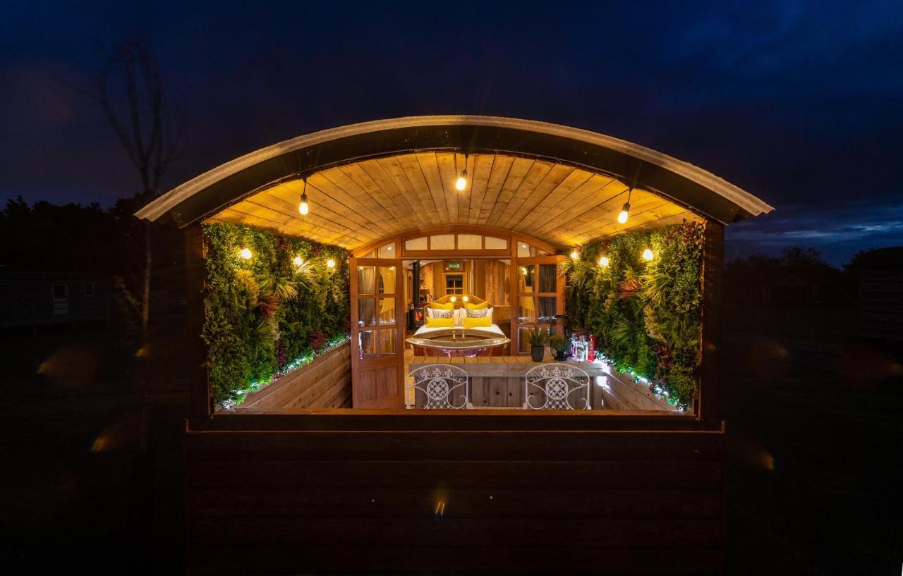 Ashwood Shepherd Hut -Ockeridge Rural Retreats Apartman Worcester Kültér fotó