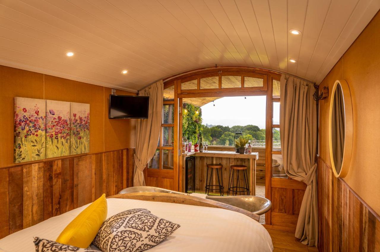 Ashwood Shepherd Hut -Ockeridge Rural Retreats Apartman Worcester Kültér fotó