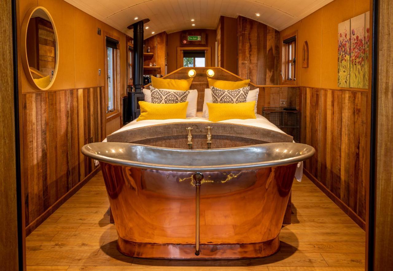 Ashwood Shepherd Hut -Ockeridge Rural Retreats Apartman Worcester Kültér fotó